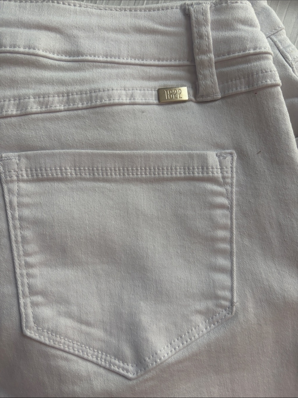 White Jeans (Women’s size 12) - Picture 3 of 7